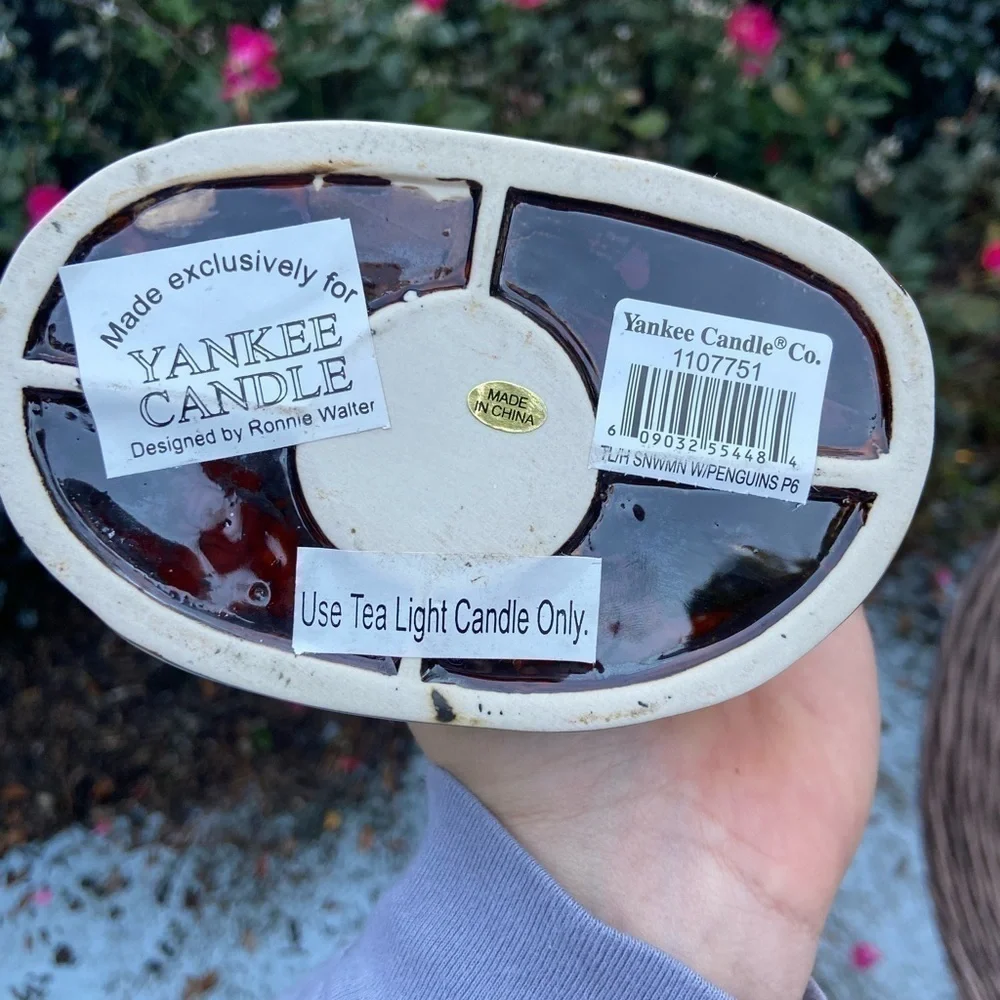Yankee Candle Holiday Tea Light / Snowman With Penguins